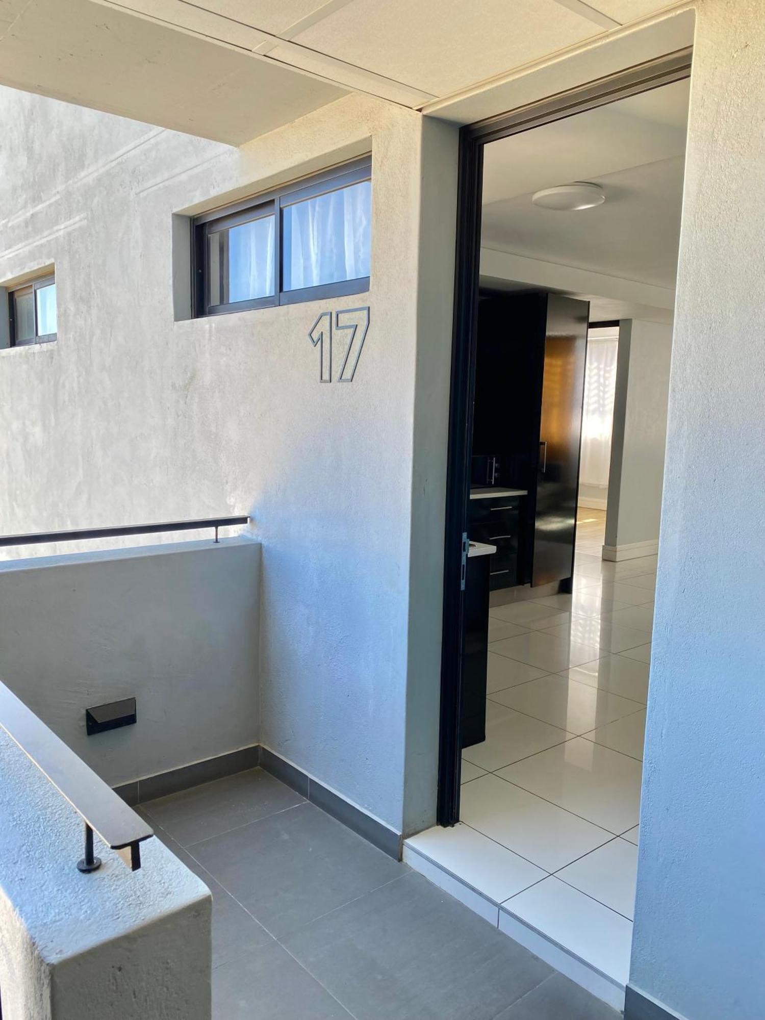 C&J City Centre Airbnb Apartment Windhoek Exterior photo